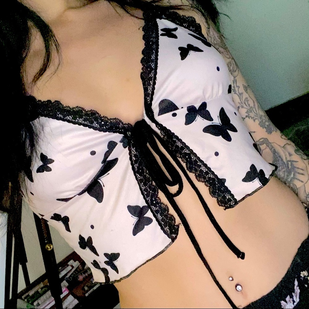 (2/$20) Butterfly crop top tye middle cute sexy